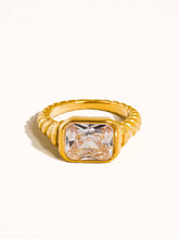 Load image into Gallery viewer, Stone Croissant Ring