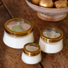 Load image into Gallery viewer, Apricot Rose Medium Pressed Flower Candle