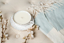 Load image into Gallery viewer, Rice Flower Teacup Candle