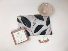 Load image into Gallery viewer, Stud Necklace &amp; Earrings Set