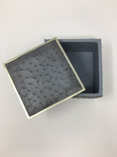 Load image into Gallery viewer, Ostrich Box